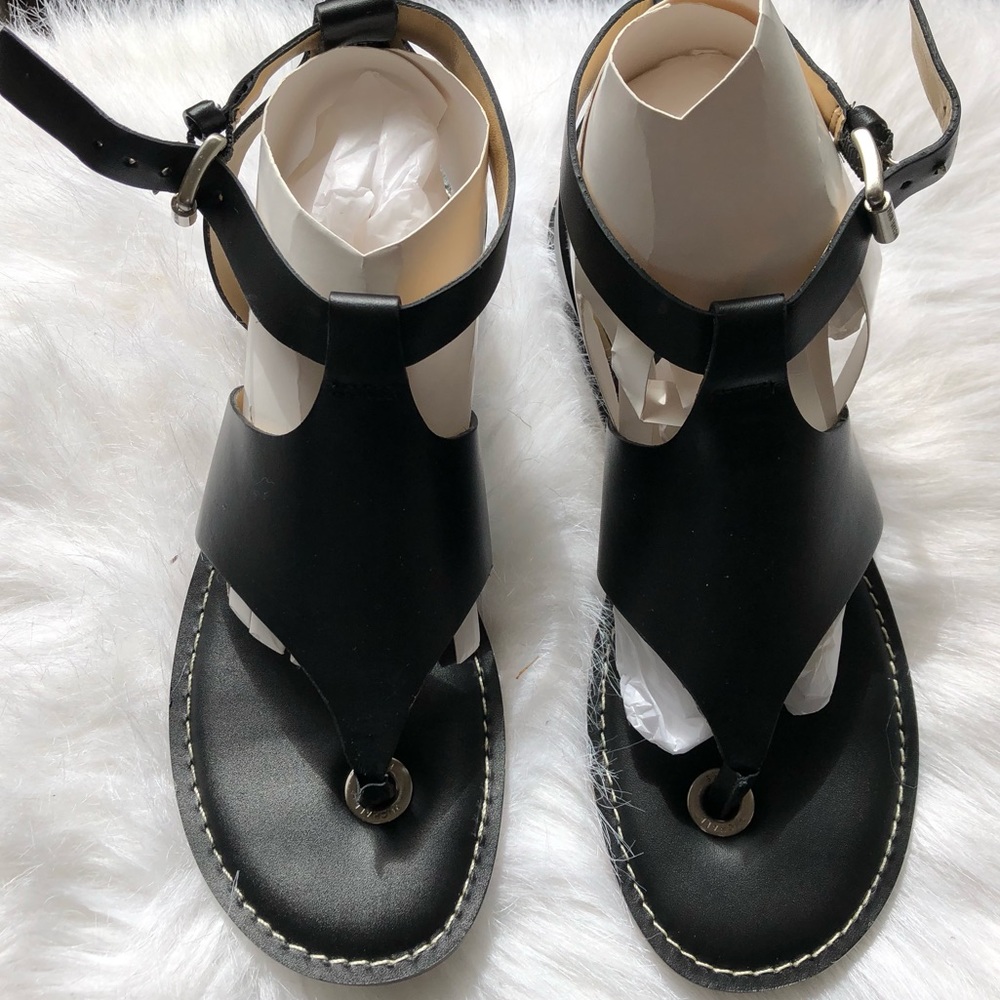 Mk Archer Sandals!